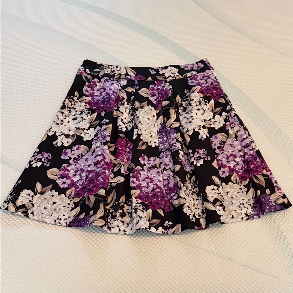 White House Black Market Floral A-Line Skirt - Black, Purple, White 8 - Picture 5 of 7